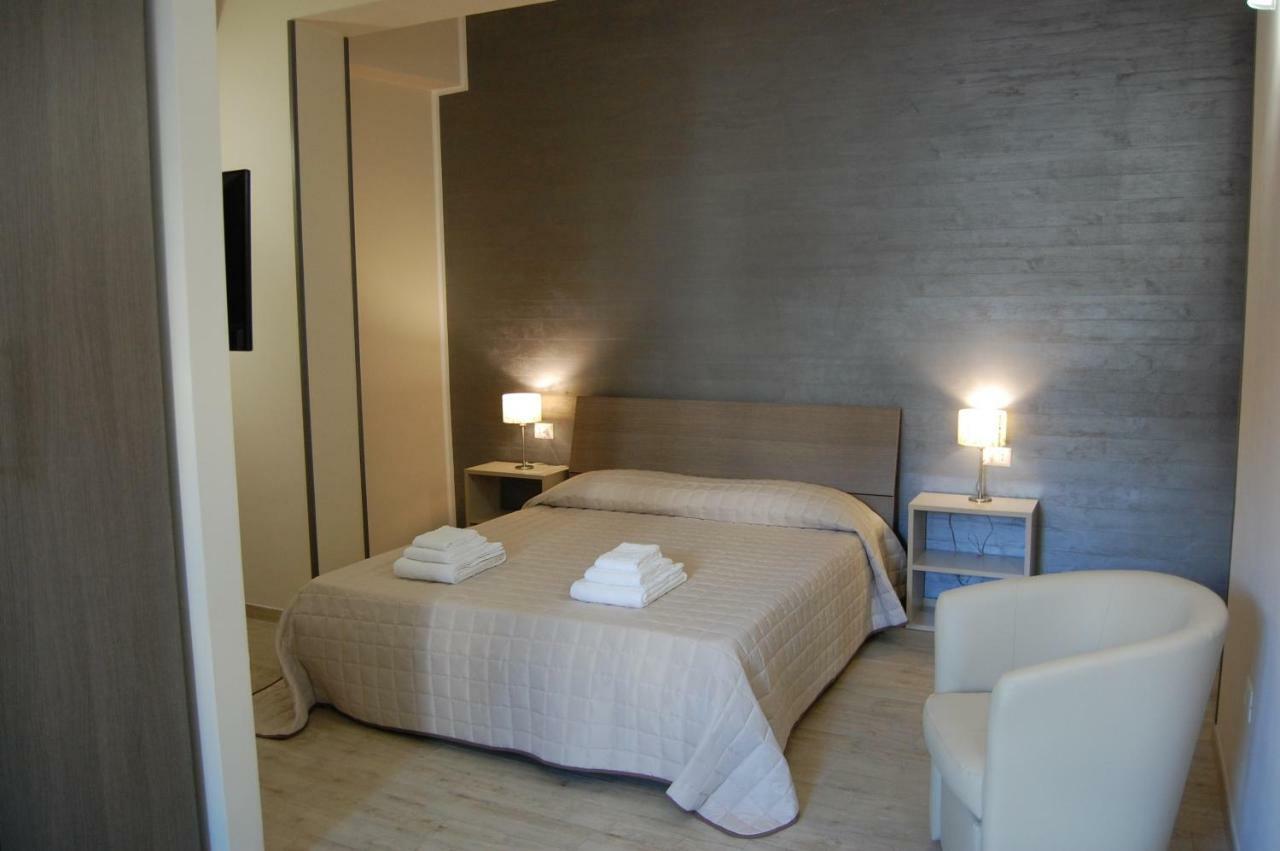 B&B Del Corso Сан Каталдо Екстериор снимка