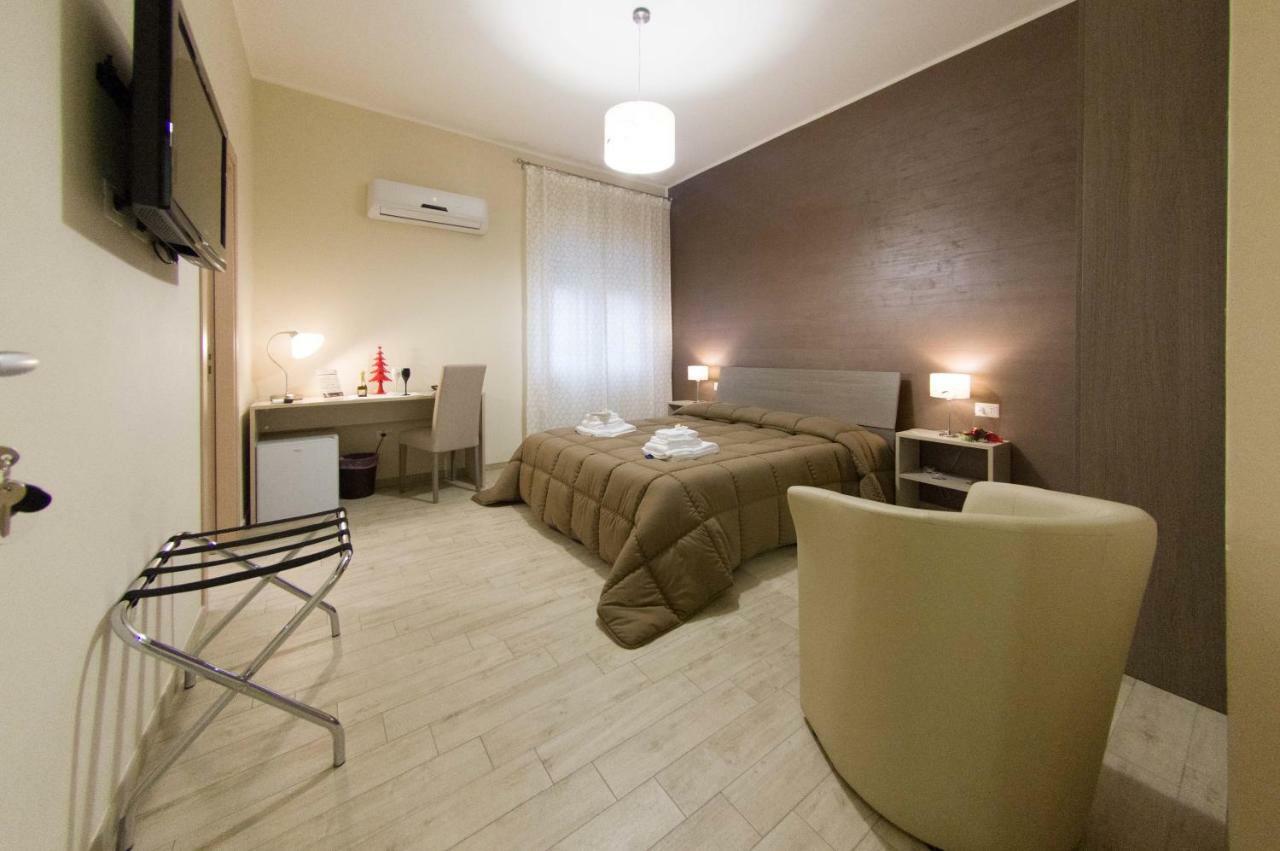 B&B Del Corso Сан Каталдо Екстериор снимка