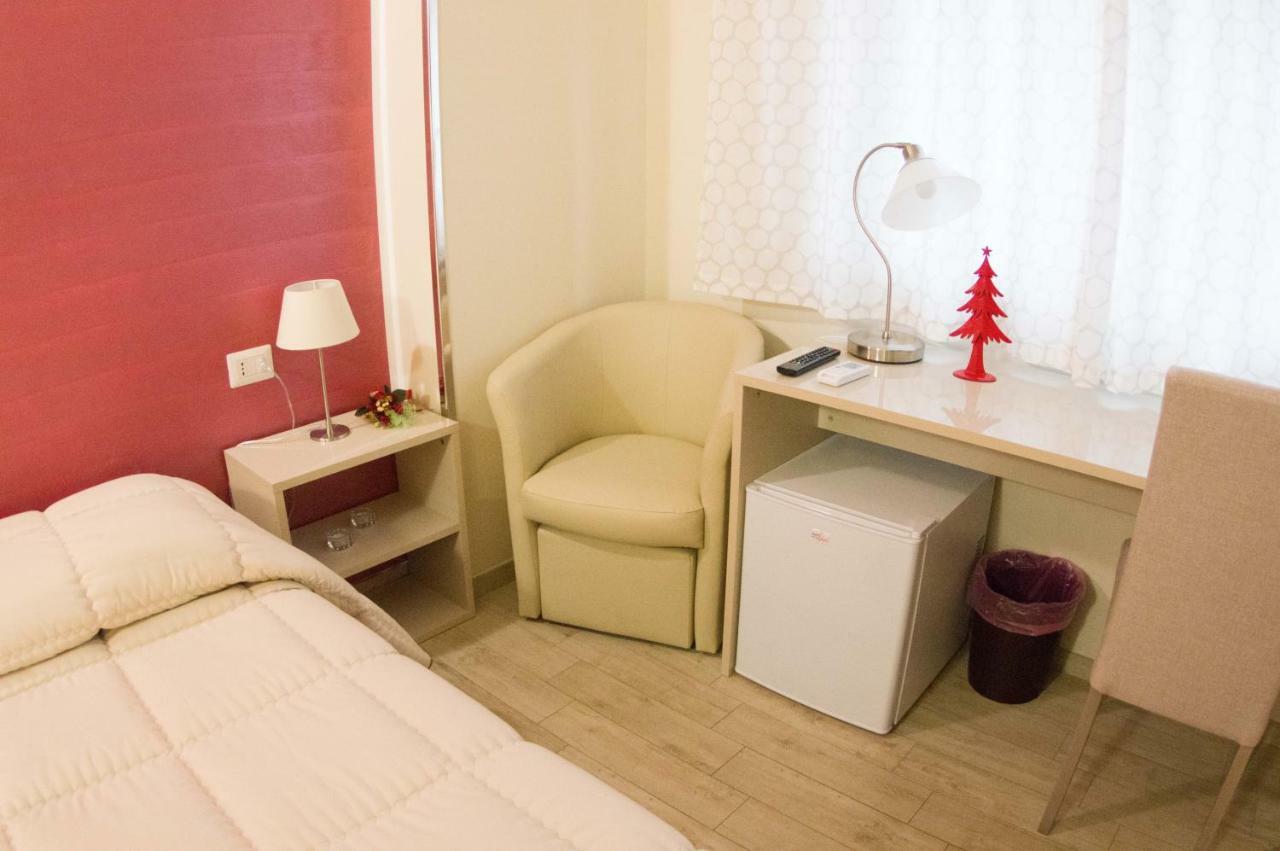 B&B Del Corso Сан Каталдо Екстериор снимка