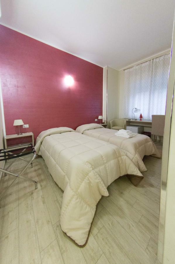 B&B Del Corso Сан Каталдо Екстериор снимка