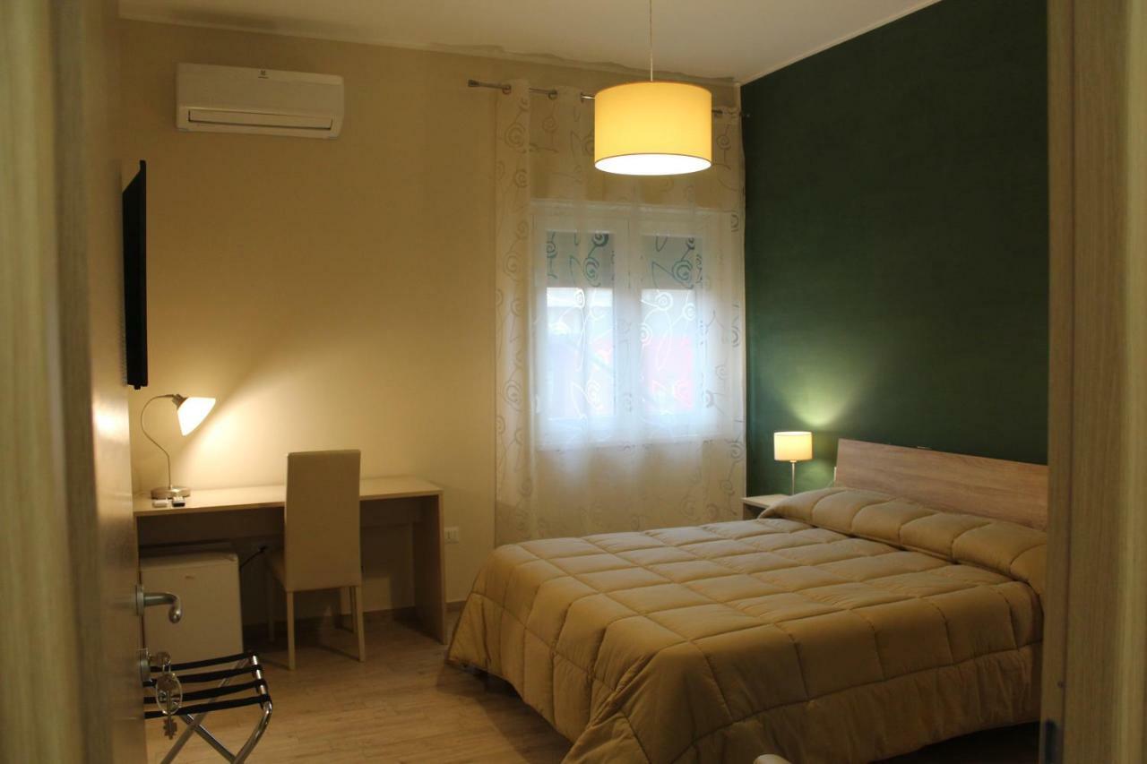 B&B Del Corso Сан Каталдо Екстериор снимка