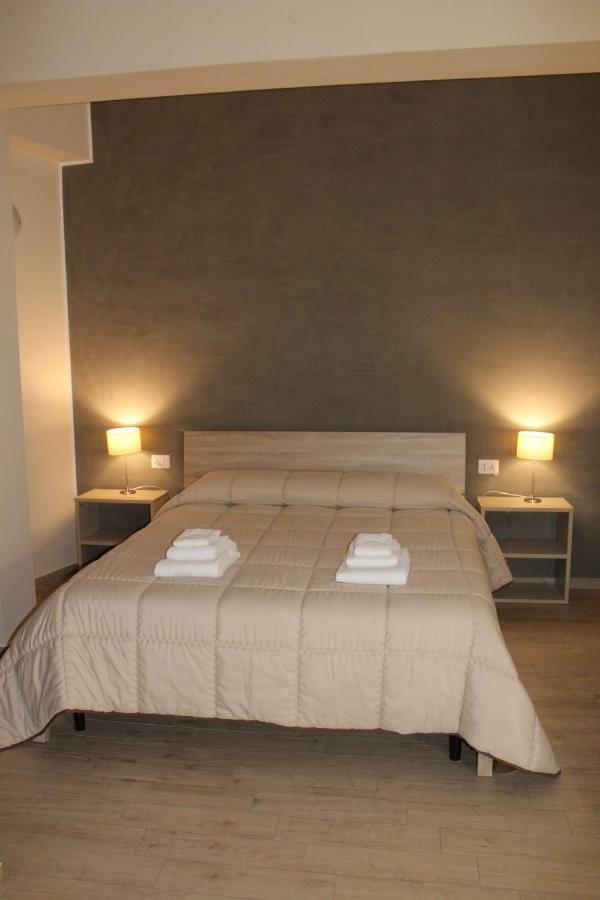 B&B Del Corso Сан Каталдо Екстериор снимка