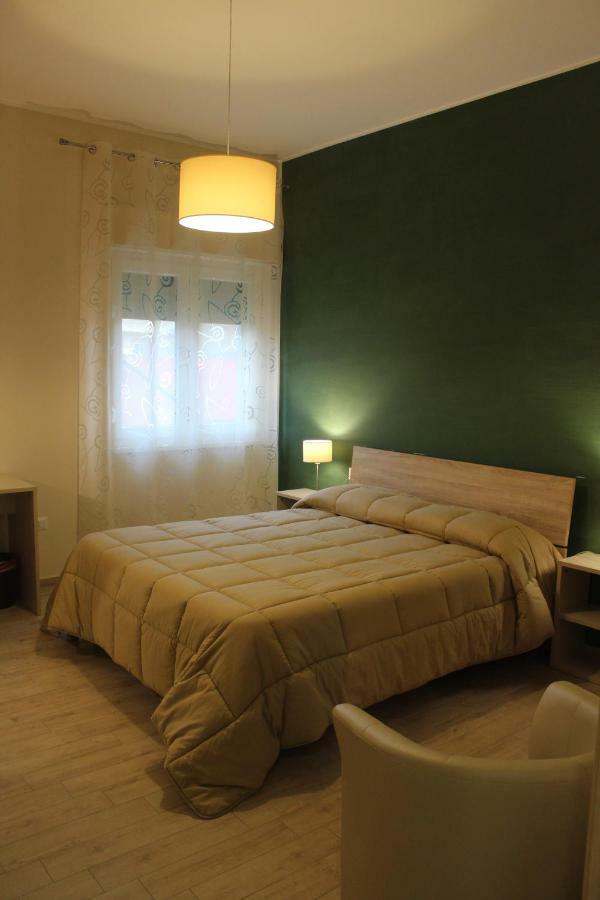 B&B Del Corso Сан Каталдо Екстериор снимка